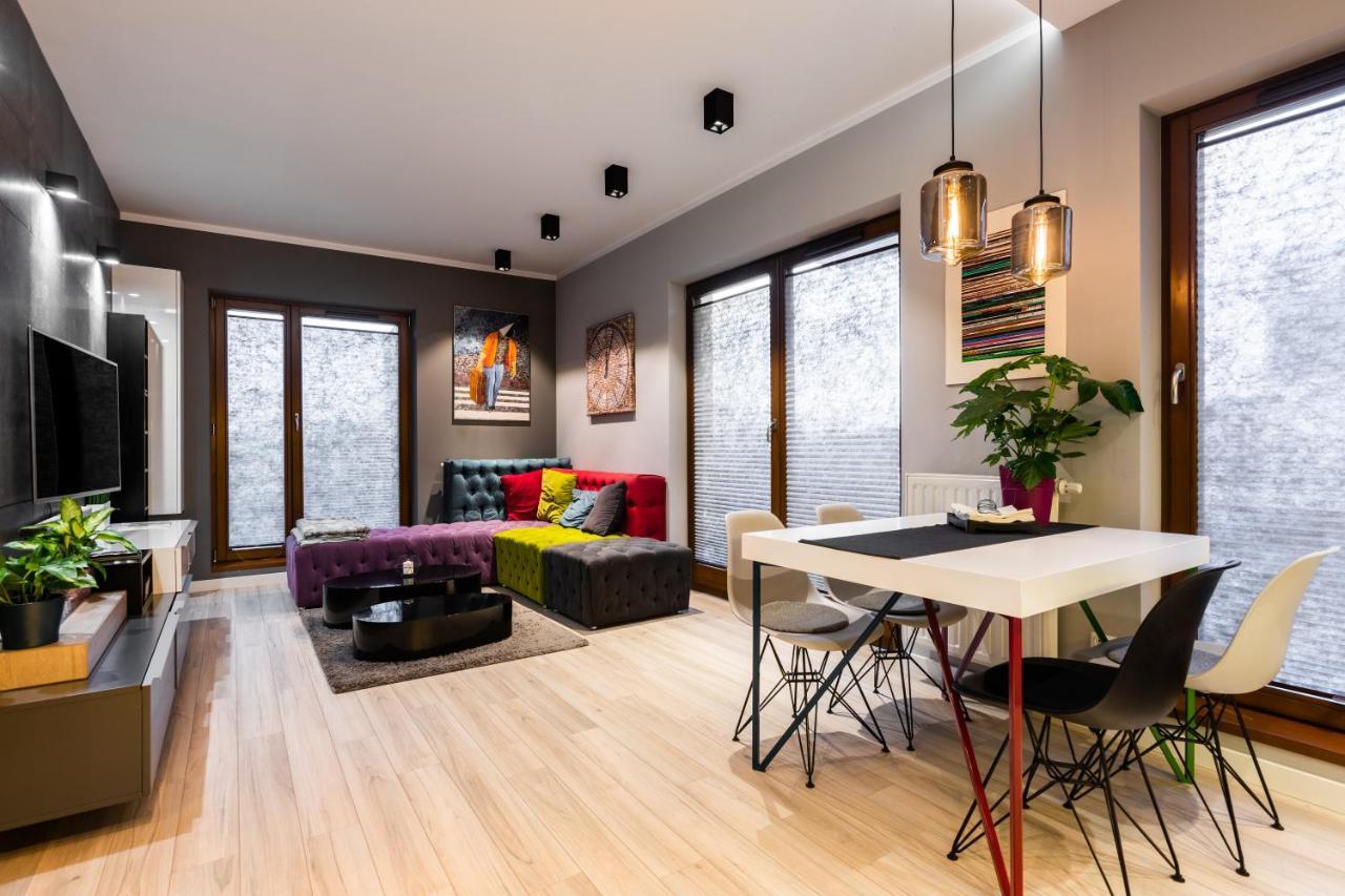 Elegant Business With Parking - By Upstairs Cracovia