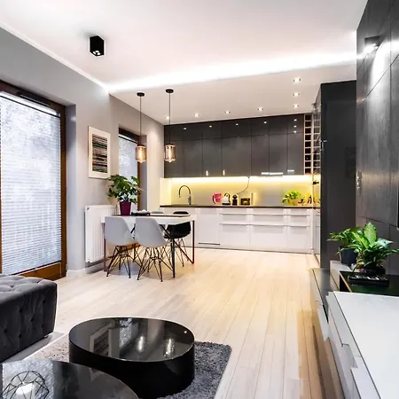 Elegant Business Accommodation With Parking - By Upstairs Krakov Exteriér fotografie